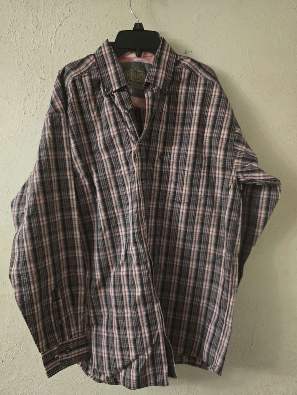 Men's Casual Plaid Button-Down Shirt in Pink & Black